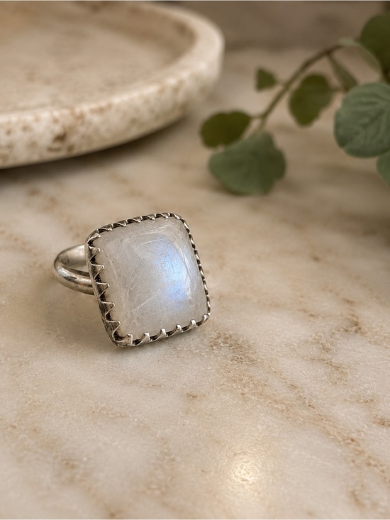 Jewelry - Moonstone Silver-Tone Statement Ring – Size 7 (BR-1212/4)